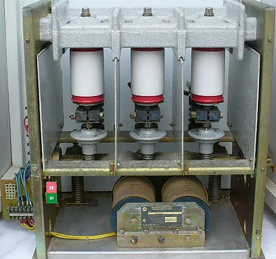 Rockwell Automation / Allen-Bradley 1502-V8DXDA-2