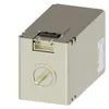 Siemens 3VW9011-0AD17 – Auxiliary solenoid 380-400 V AC/DC shunt release/closing coil (ST/CC) accessories for circuit breakers 3VA27 — photo 1 of 4