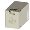 Siemens 3VW9011-0AD18 – Auxiliary solenoid 415-440 V AC/DC shunt release/closing coil (ST/CC) accessories for circuit breakers 3VA27 — photo 1 of 4