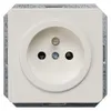 Siemens 5UB1408 – DELTA i-system SCHUKO titanium white with grounding pin, 2-pole according to CEE 7, 65x65 mm — photo 1 of 3
