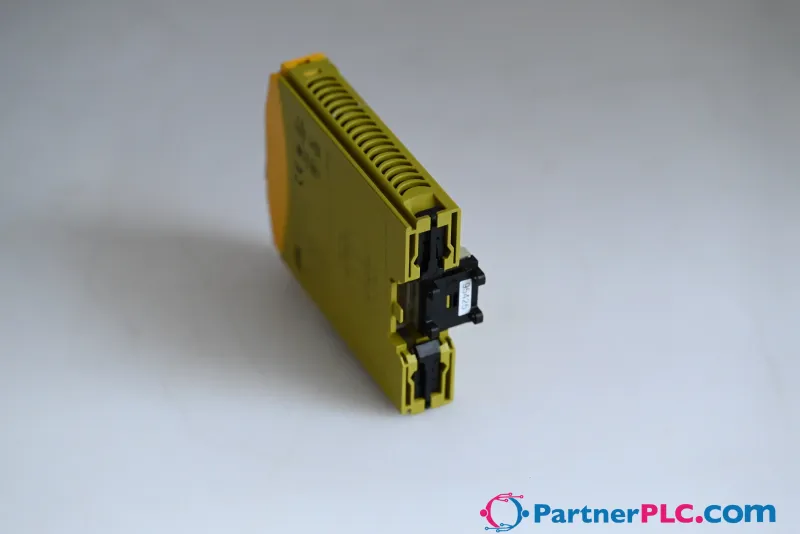 PNOZ mo2p 2n/o — photo 4 of 4