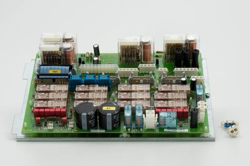 VFE201 with FE202 on mounting plate — photo 2 of 11