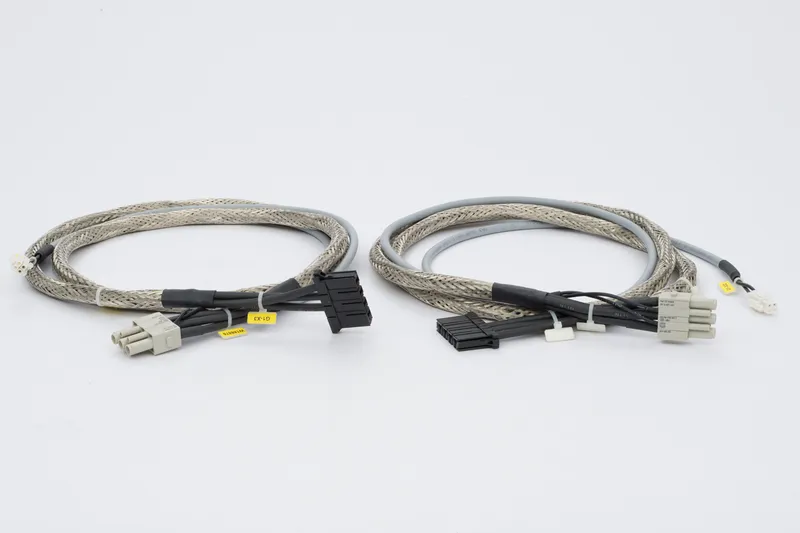 Drive cable set, bottom right EA1/EA2 — photo 1 of 2